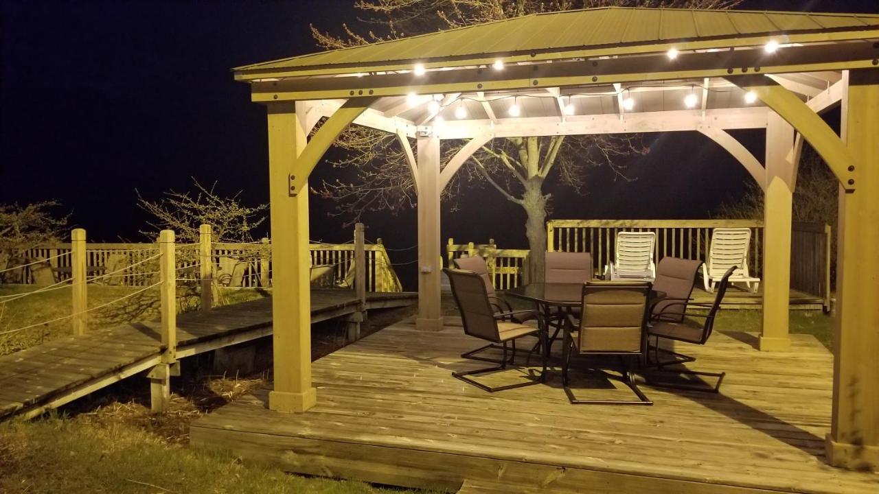 Brio Beach Inn Traverse City Eksteriør billede