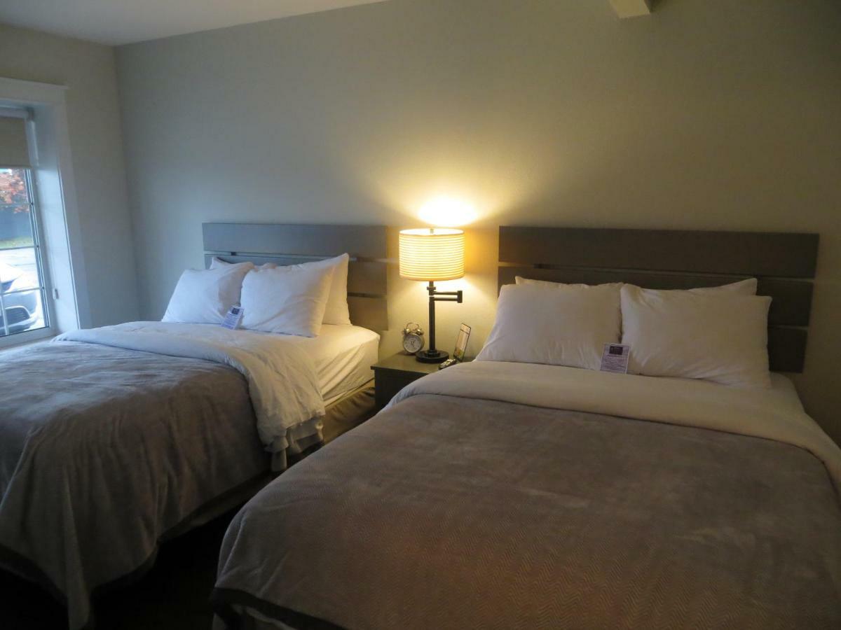 Brio Beach Inn Traverse City Eksteriør billede