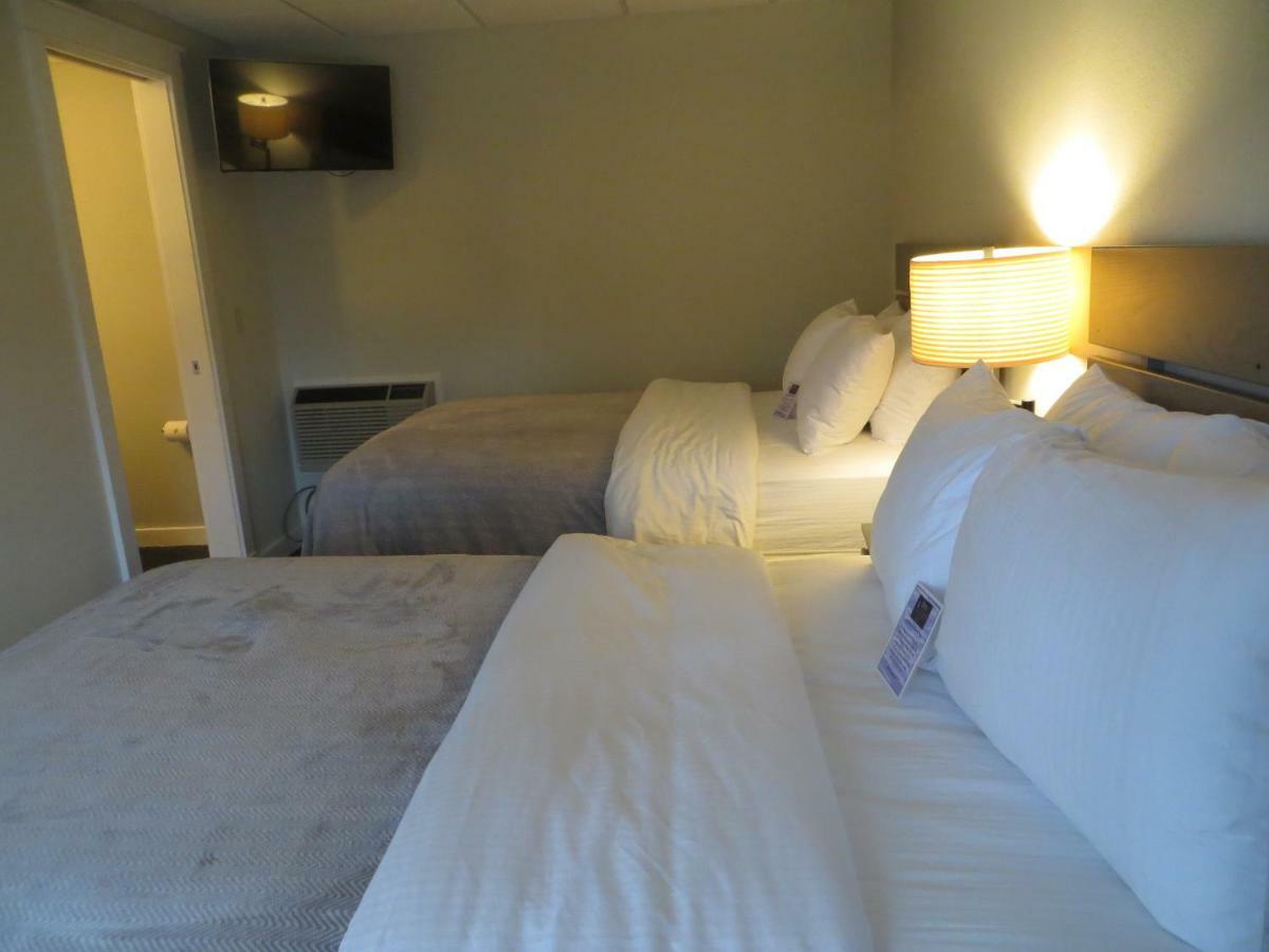 Brio Beach Inn Traverse City Eksteriør billede